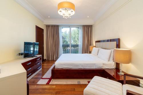 Royal Club By RVHR, Grandeur Residence Crescent Palm Jumeirah, Dubaj (fotografie 7)