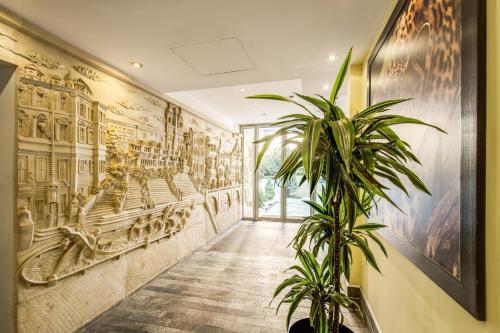 Ginevra Palace Hotel - image 2