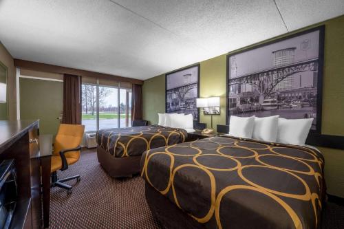 Super 8 by Wyndham Perrysburg/Toledo