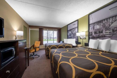 Super 8 by Wyndham Perrysburg/Toledo