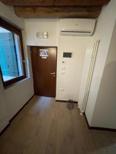 Triple Room with Private Bathroom image 5