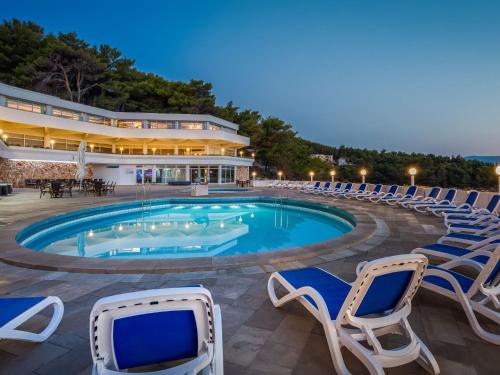 Apartments Adriatiq Resort Fontana Jelsa - CIN09003-CYE