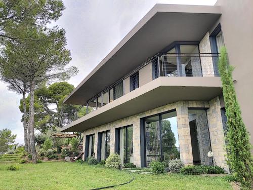 Luxury New Villa Contemporain Style