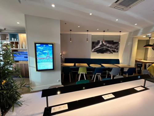 Lobby, Holiday Inn Paris-Auteuil By IHG in 16th - Trocadero