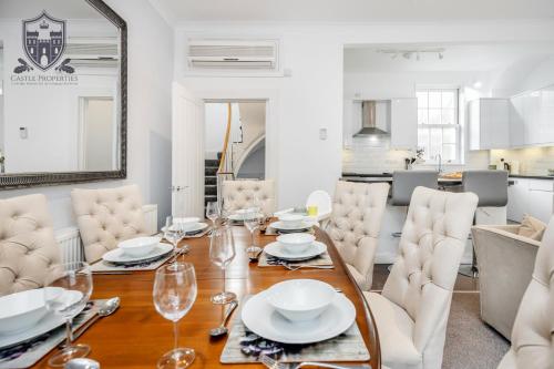 Castle Properties: The Sovereign 5 Bed Town House, Windsor (Foto 10)