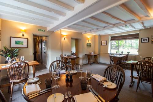 Parva Farmhouse Riverside Guesthouse 3