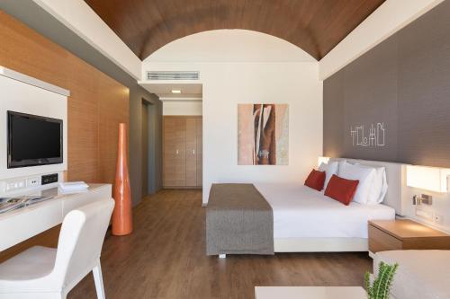 2 bedrooms, 4 beds