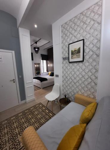 LA SUITE DEL CONDE LUXURY SUITES