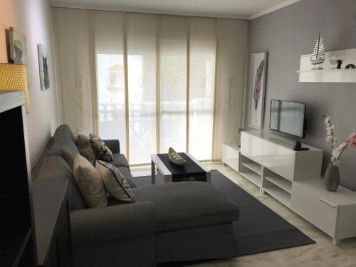 Residencial las Flores Marbella - Tap to explore photos