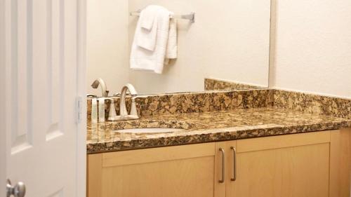 Lovely Resort Condo Free Parking