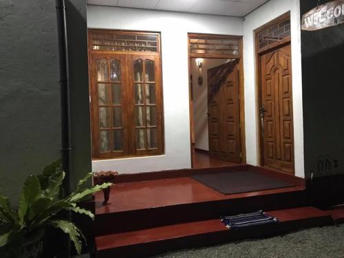 PILGRIM REST RADIN PEARL KATHARAGAMA