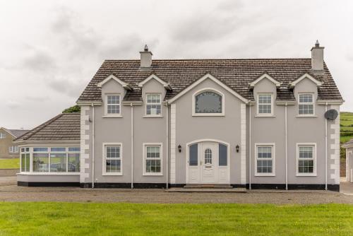 Grianan Luxury Lodge by Wild Atlantic Wanderer