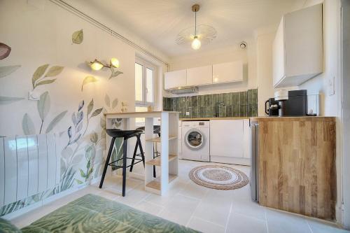 keuken, Upstays Sea View 20m2 Apartment Suquet in Le Suquet Old Town
