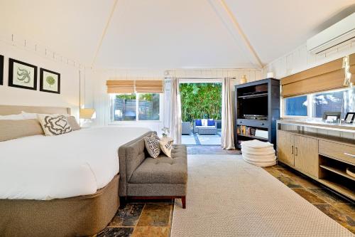 Secluded Windansea Beach Rental Cottage