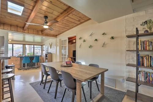 Vibrant Tucson Home Pool Hot Tub and Fire Pit - image 9
