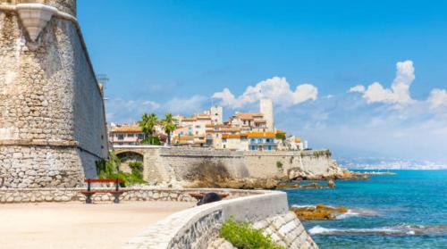 amazing new property in the heart of the old town of antibes