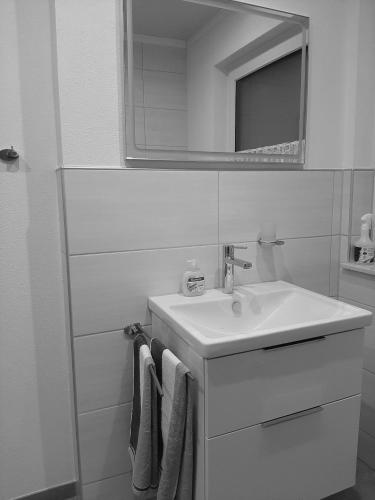 Fürdőszoba, FERIENWOHNUNG BAD DRIBURG in Bad Driburg