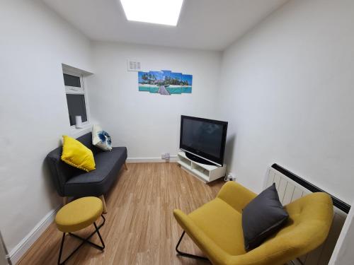 Picture of Property Malak Homz - West Street 2 Bed Premium Apartment