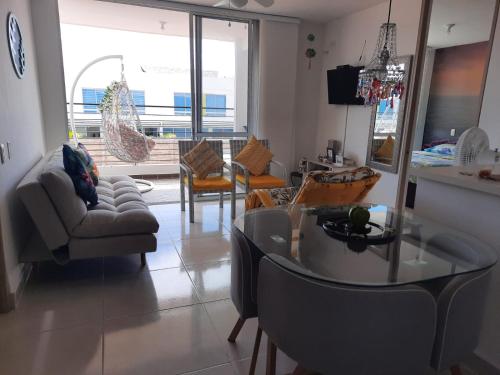 2 bedrooms, 5 beds
