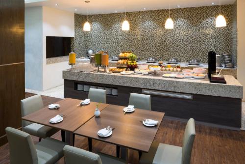 餐廳, 托雷翁里爾旅館 (Real Inn Torreón) in 托雷翁