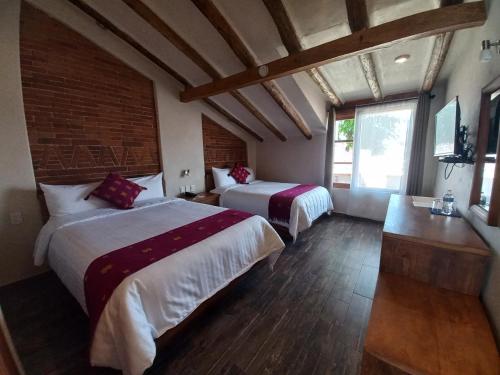339893526 Hotel Junvay
