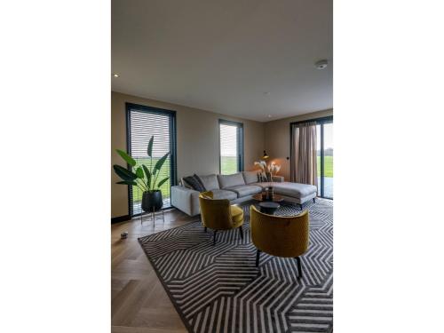 Modern 6-person villa in De Cocksdorp Texel - image 2