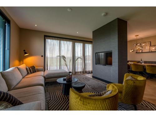Modern 6-person villa in De Cocksdorp Texel - image 2