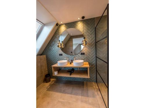 Modern 6-person villa in De Cocksdorp Texel - image 8