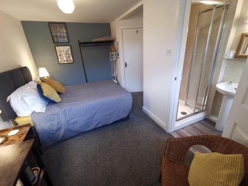 Pilkingtons Guest House Accrington - image 10