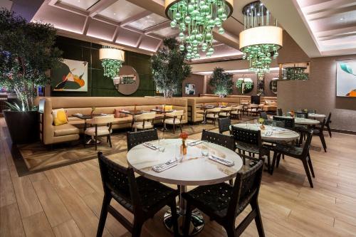 339900371 SAHARA Las Vegas