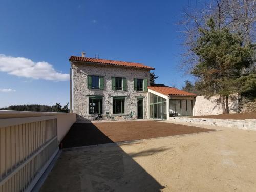 Gîte Confortable et Clos, Idéal pour Vacances Nature entre Haute-Loire et Ardèche - FR-1-582-335 gîte à louer Coucouron