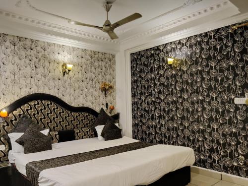 HOTEL ABHILASHA