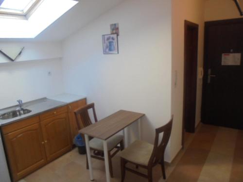 Winslow Infinity Aparthotel - image 6