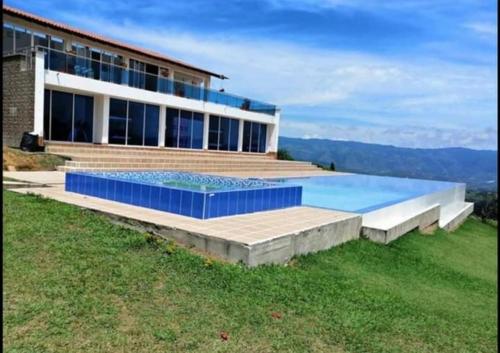 VILLA LUJOSA SANTORINI