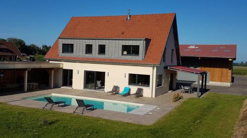 Superbe Maison Jacuzzi+Piscine au cœur des vignes