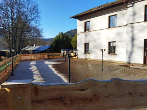 Penzion Klášterský mlýn (Penzion Klastersky mlyn) in เรชเตย์น