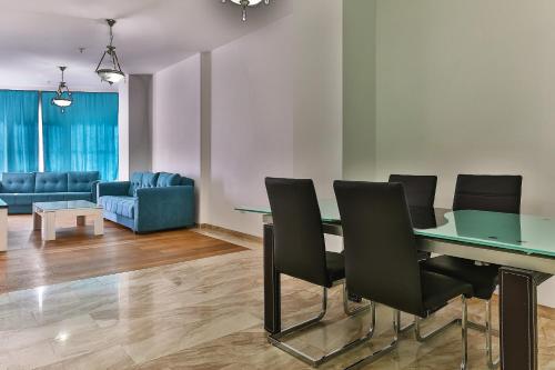 Deluxe Apartment image 8