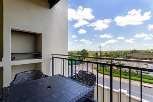 Alimama Spaces: The Thando's Kyalami Woods