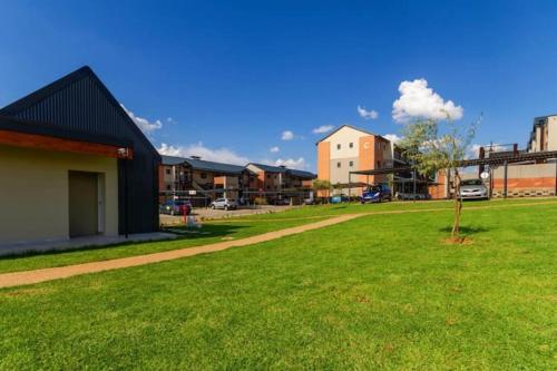 Alimama Spaces: The Thando's Kyalami Woods