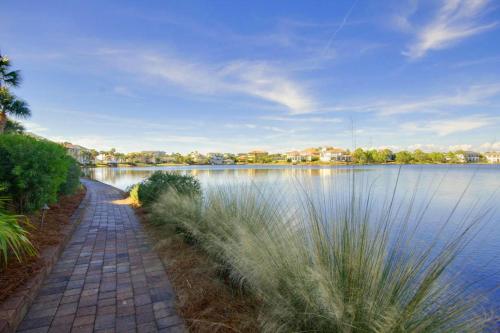 Destiny Beach Villas #15 by RealJoy Vacations - image 12