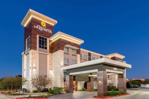 La Quinta Inn & Suites by Wyndham Houston Nw Beltway 8 / West Rd