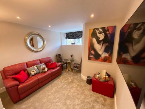 339943206 Windermere Boutique Hotel Spa Suites & Hot Tubs