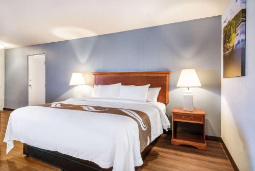 Quality Inn - On The Lake Clarksville-Boydton