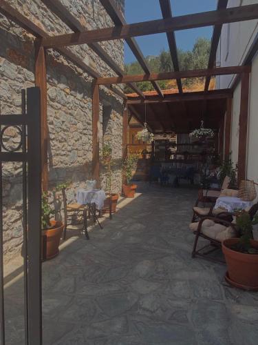 GRAND Boutique Studios, Afissos (zdjęcie 7)