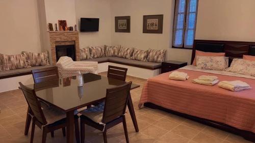 GRAND Boutique Studios, Afissos (zdjęcie 5)