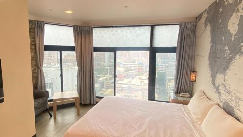 room detail thumbnail 1