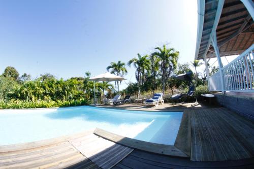 Swimming pool, Les Z’Alizes in Le Moule