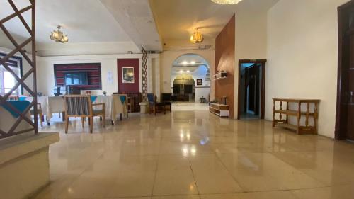 Vestibule, New Park Hotel in Amman