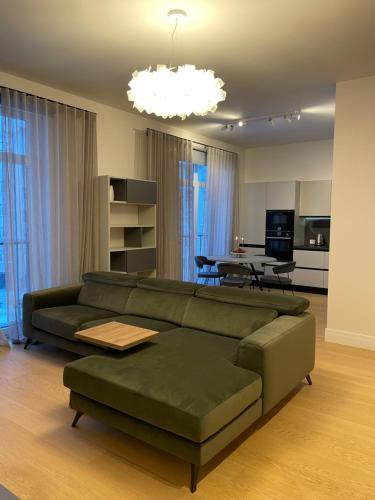 Completely new, fully refurbished and fully equipped flat in silent center