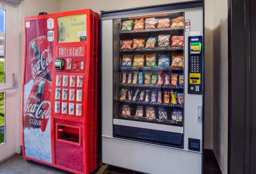 Quality Inn & Suites - image 11